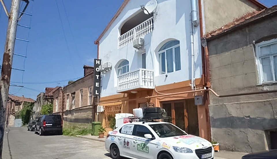 هتل ایساکا تفلیس